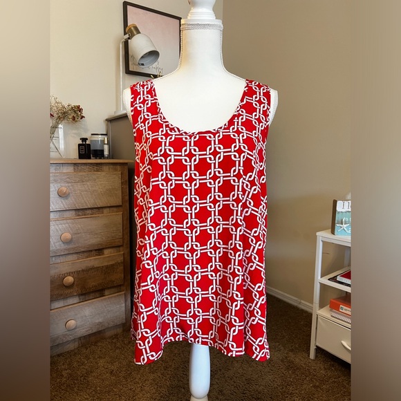 Tank Top w/ Green Bow Detail - Picture 3 of 4